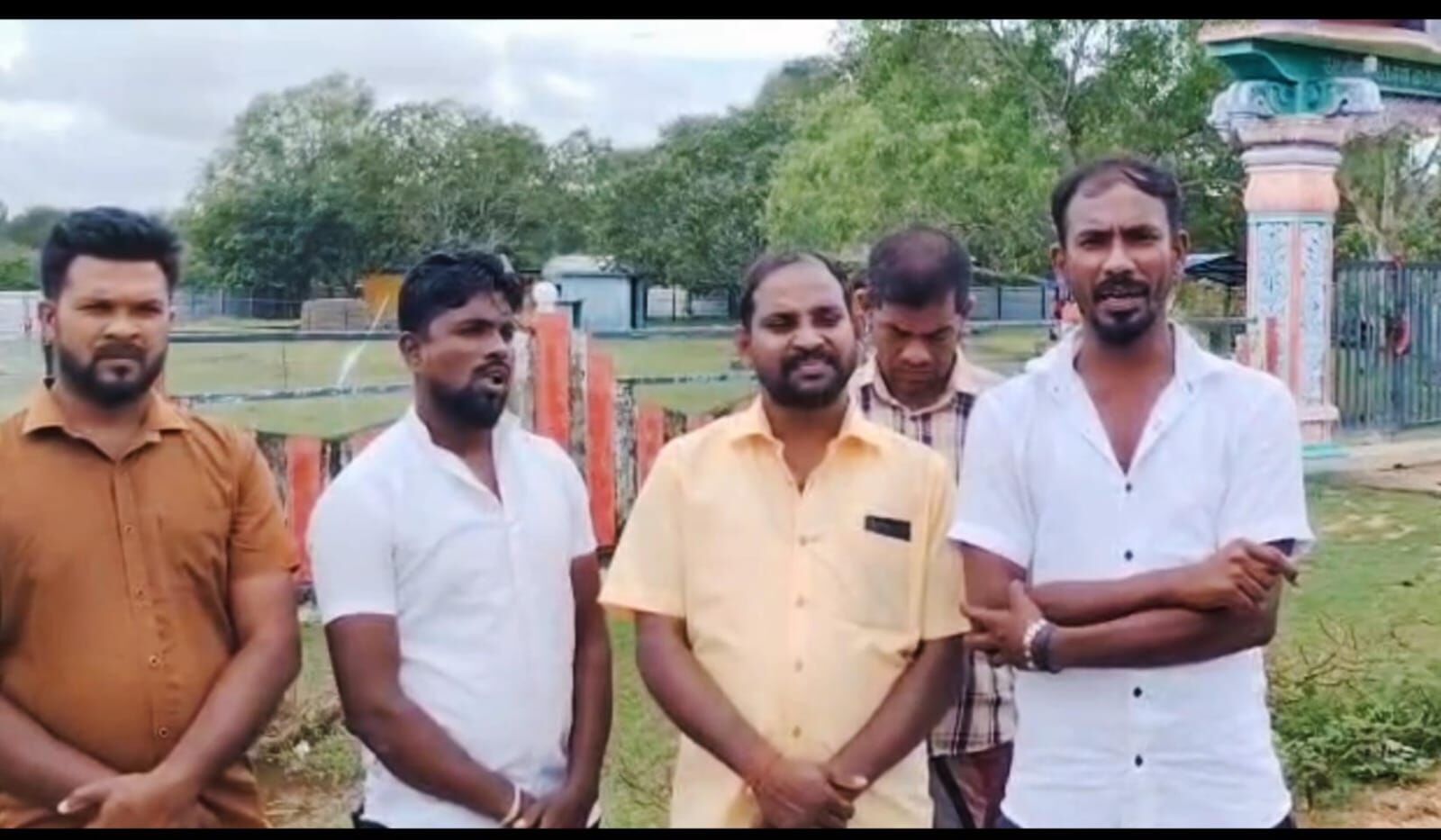 ஏறாவூர் நகரில் இருந்து தளவாய் கிராமங்களில் வீசப்படும் மாட்டிறைச்சி கழிவுகள்! யார் காரணம்?